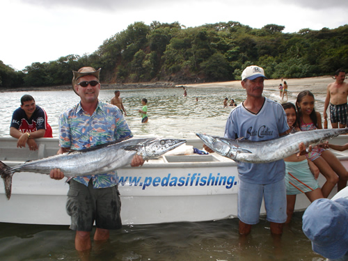 Bob and Avidel, 3 lines at once (Wahoo schools in Panama)