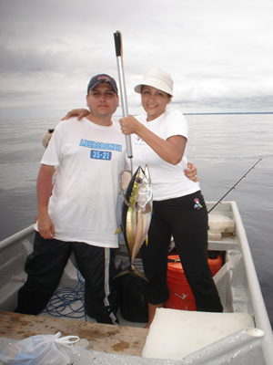 Kelly & Efren fishing in Panama and after, Viva la fonda!.